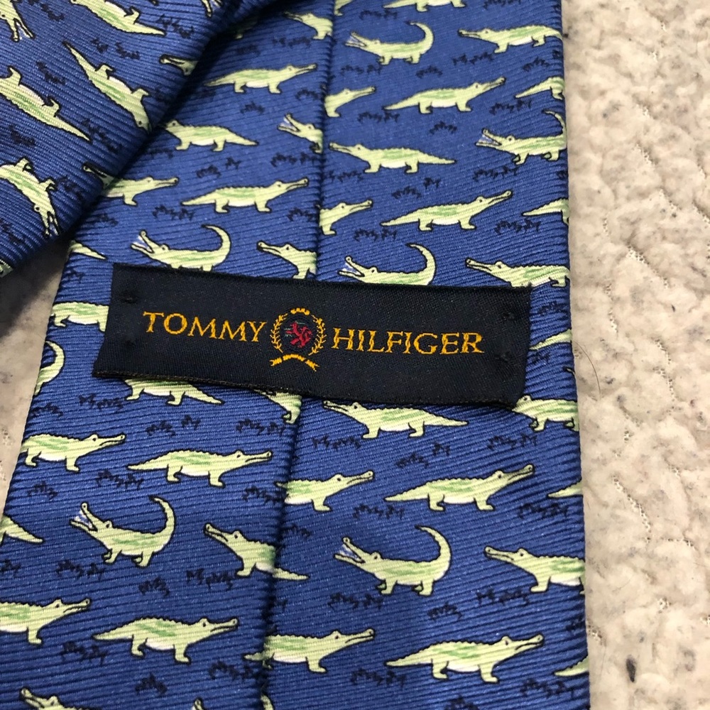 Tommy Hilfiger 100% Silk Alligator Gator Tie Blue Green Florida UF - Picture 3 of 5